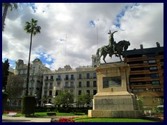 Plaza de Alfonso El Magnanimo (Plaça D'Alfons el Magnánimo) with the the equestrian statue of King Jaime I.